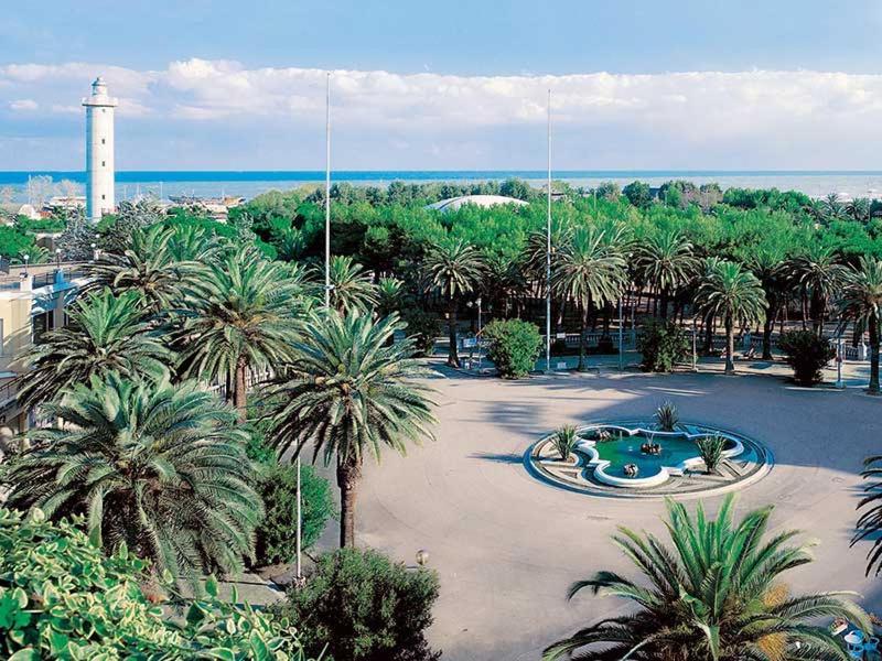Hotel Casa Del Fiordaliso San Benedetto del Tronto Exterior foto
